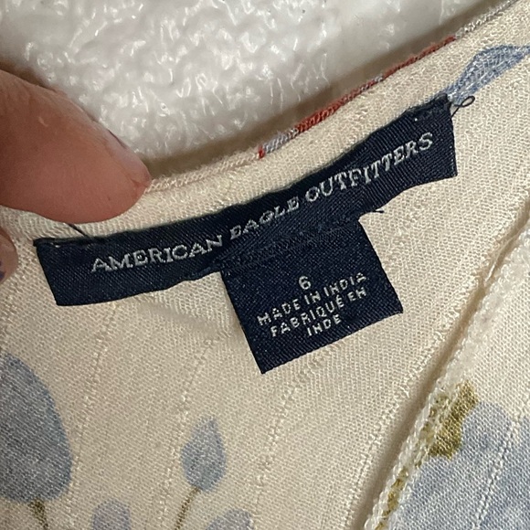 < American Eagle Outfitters Cream Floral Jumpsuit > - Picture 3 of 5